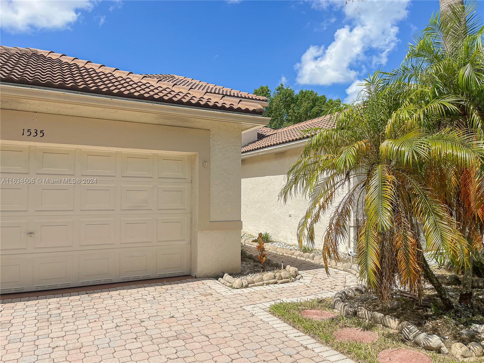 1535 Elm Grove Road Weston, FL 33327 - Photo 4 of 42