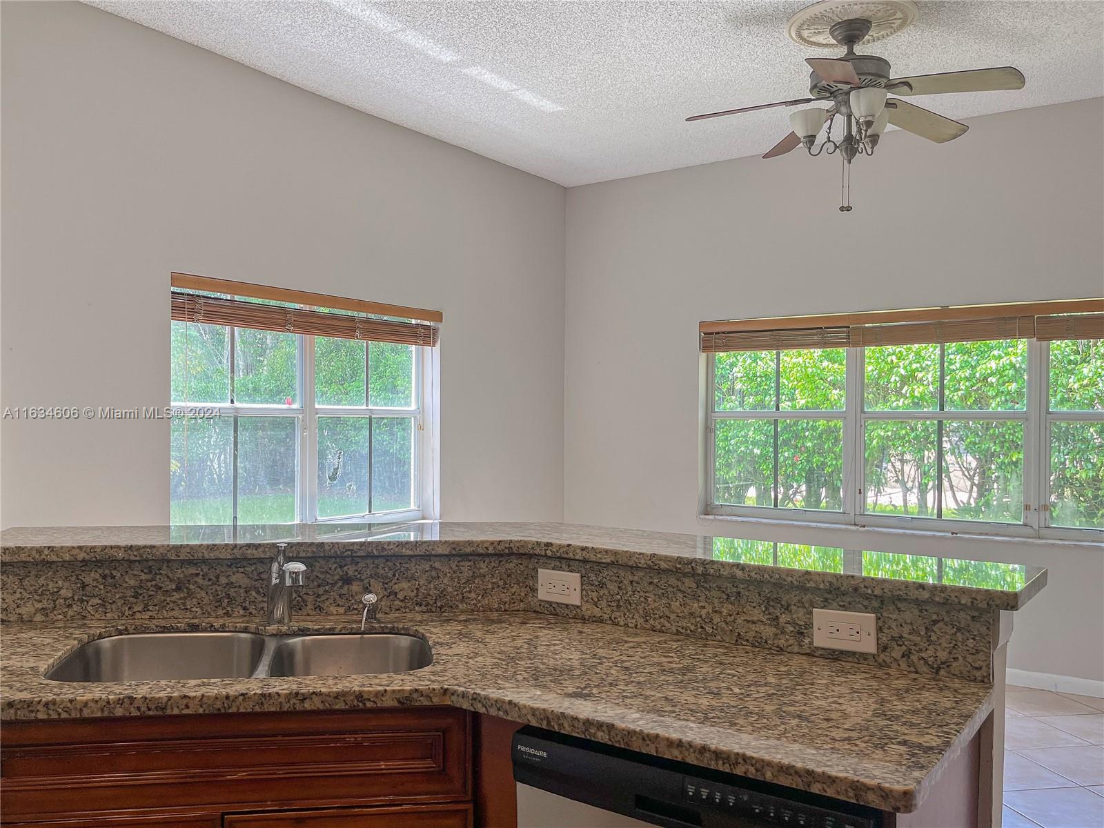 1535 Elm Grove Road Weston, FL 33327 - Photo 10 of 42