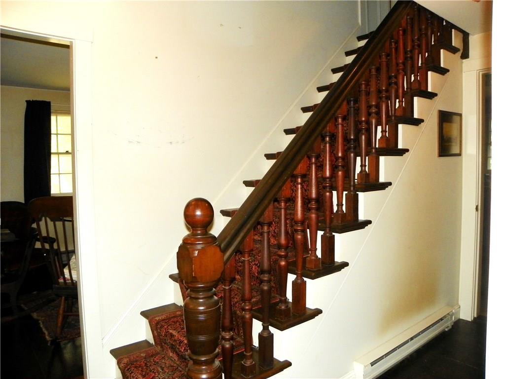 1 Wakefield Pasture Road Kennebunkport, ME 04046 - Photo 15 of 35 The staircase is lovely.. To the...