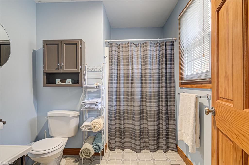 5881 Robinhood Road Pfafftown, NC 27040 - Photo 13 of 30 Gallery Image 13