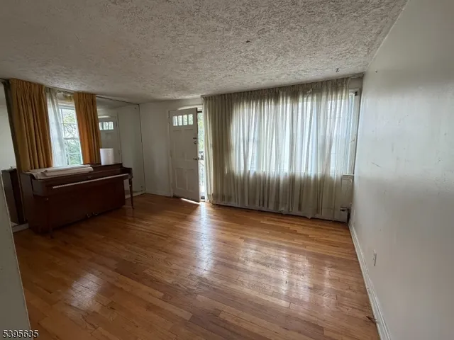 $399,000 | 309 Olcott Street, Orange, NJ 07050