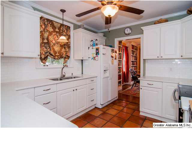 130 Hawthorne Road East Birmingham, AL 35209 - Photo 18 of 32