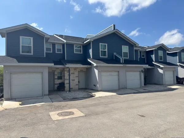 $1,350 | 6942 Crestway Road, Unit 2, San Antonio, TX 78239