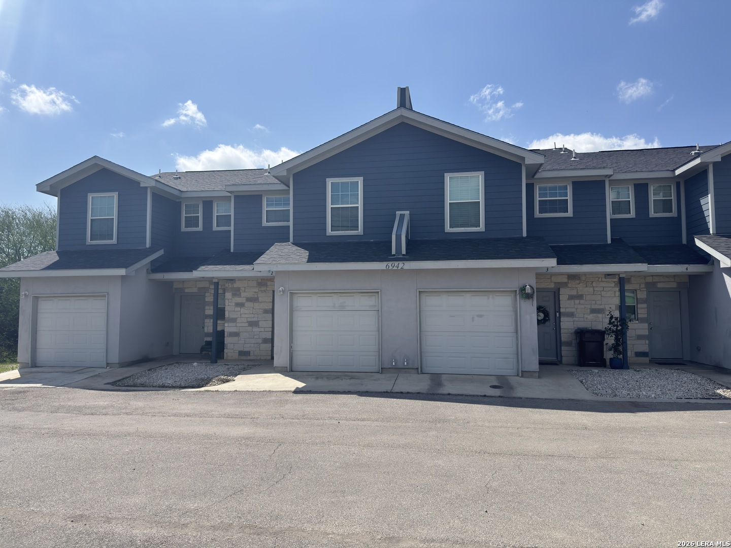 6942 Crestway Road, Unit 2 San Antonio, TX 78239 - Photo 2 of 26