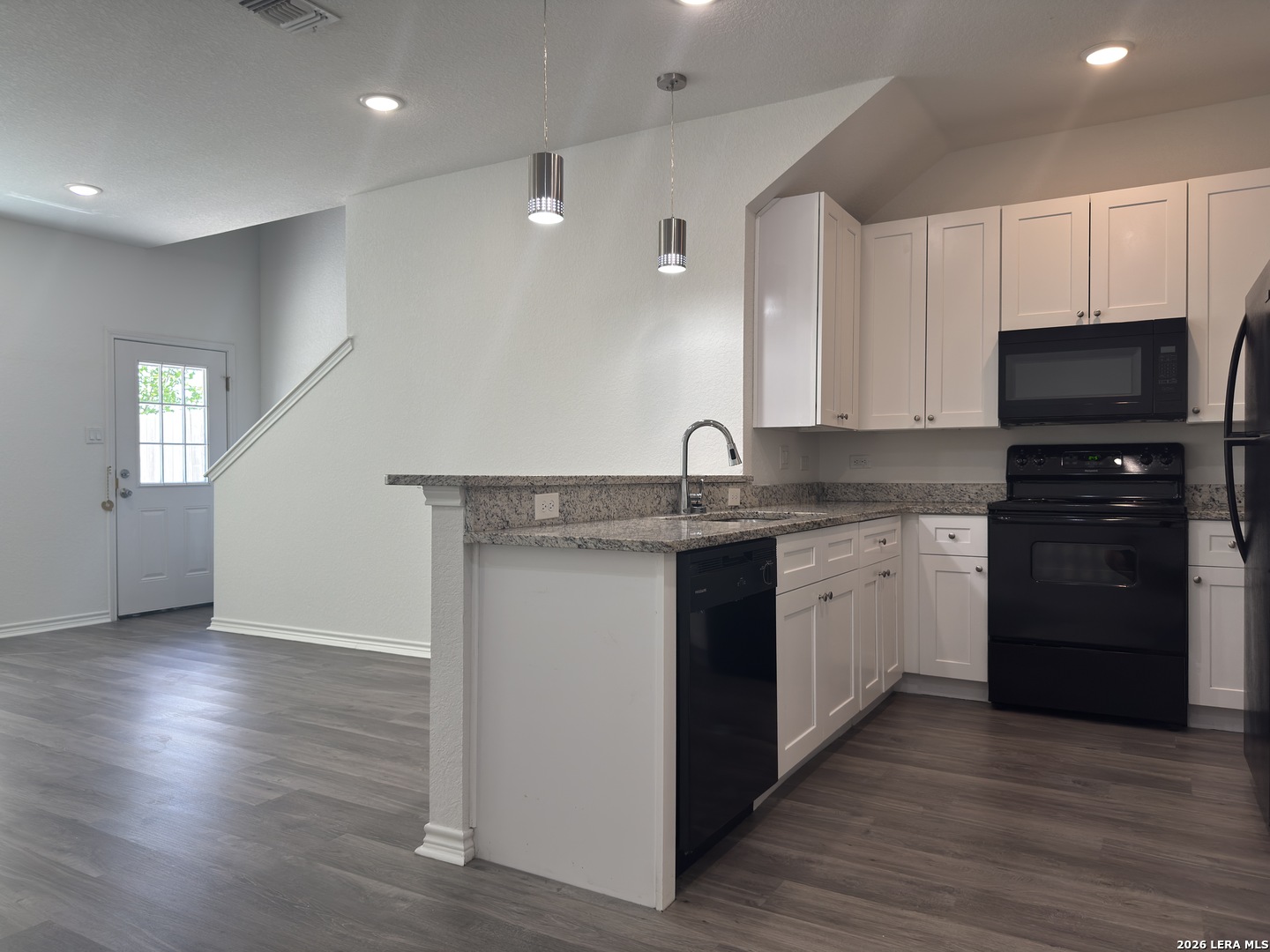 6942 Crestway Road, Unit 2 San Antonio, TX 78239 - Photo 5 of 26