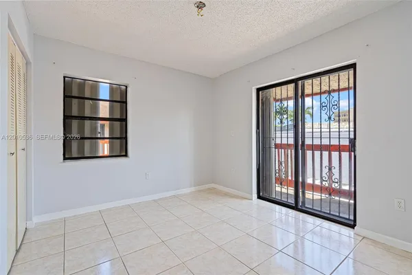 $249,000 | 2331 West 66th Place, Unit 201, Hialeah, FL 33016