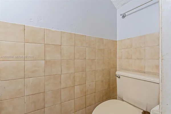 $249,000 | 2331 West 66th Place, Unit 201, Hialeah, FL 33016