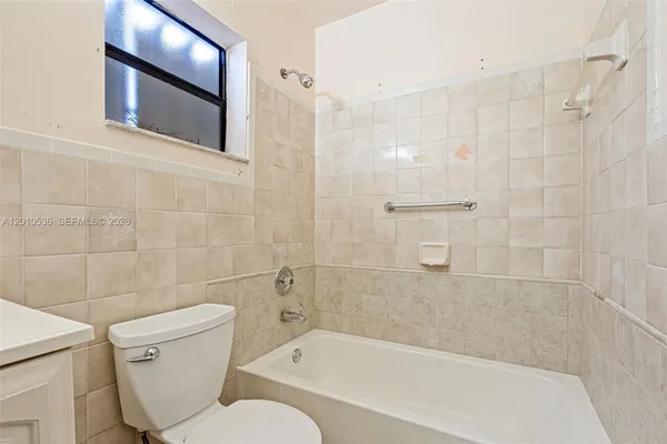$249,000 | 2331 West 66th Place, Unit 201, Hialeah, FL 33016