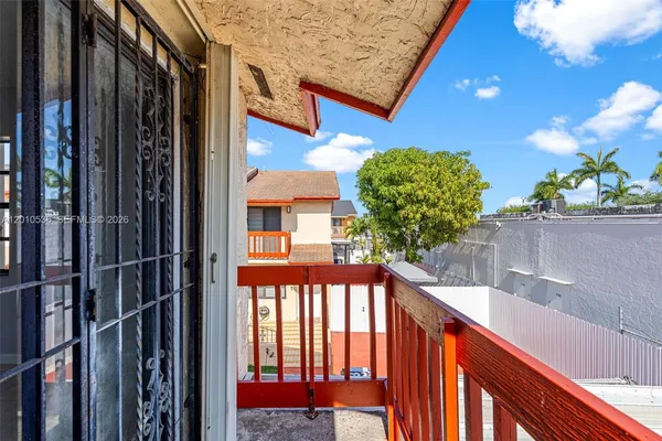 $249,000 | 2331 West 66th Place, Unit 201, Hialeah, FL 33016