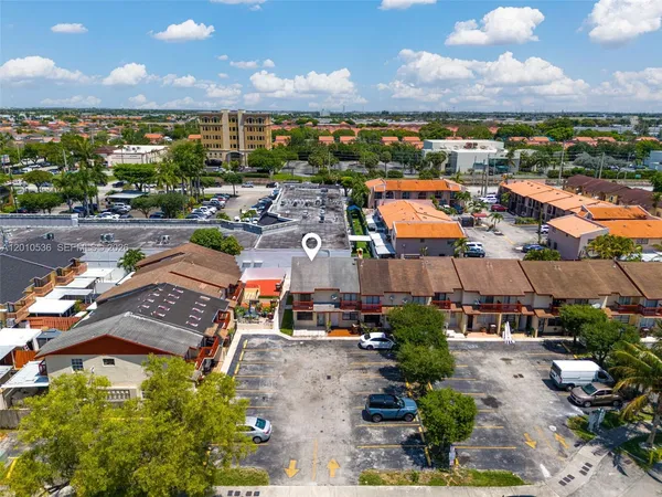 $249,000 | 2331 West 66th Place, Unit 201, Hialeah, FL 33016