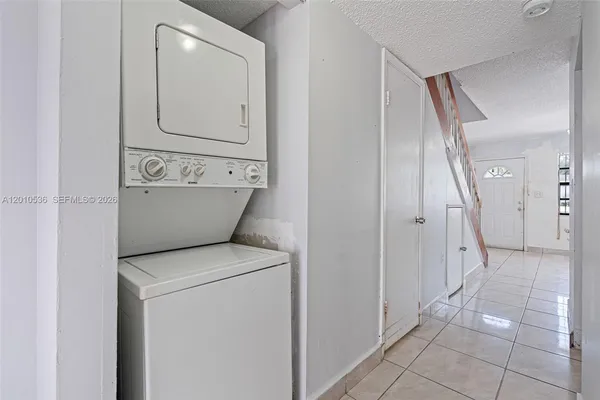 $249,000 | 2331 West 66th Place, Unit 201, Hialeah, FL 33016