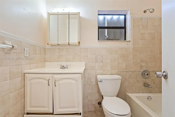 $249,000 | 2331 West 66th Place, Unit 201, Hialeah, FL 33016