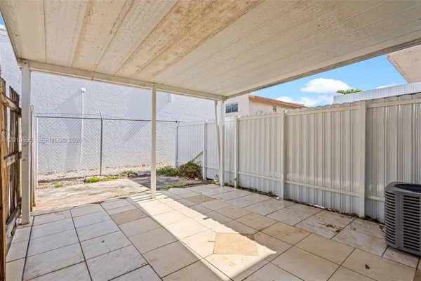 $249,000 | 2331 West 66th Place, Unit 201, Hialeah, FL 33016