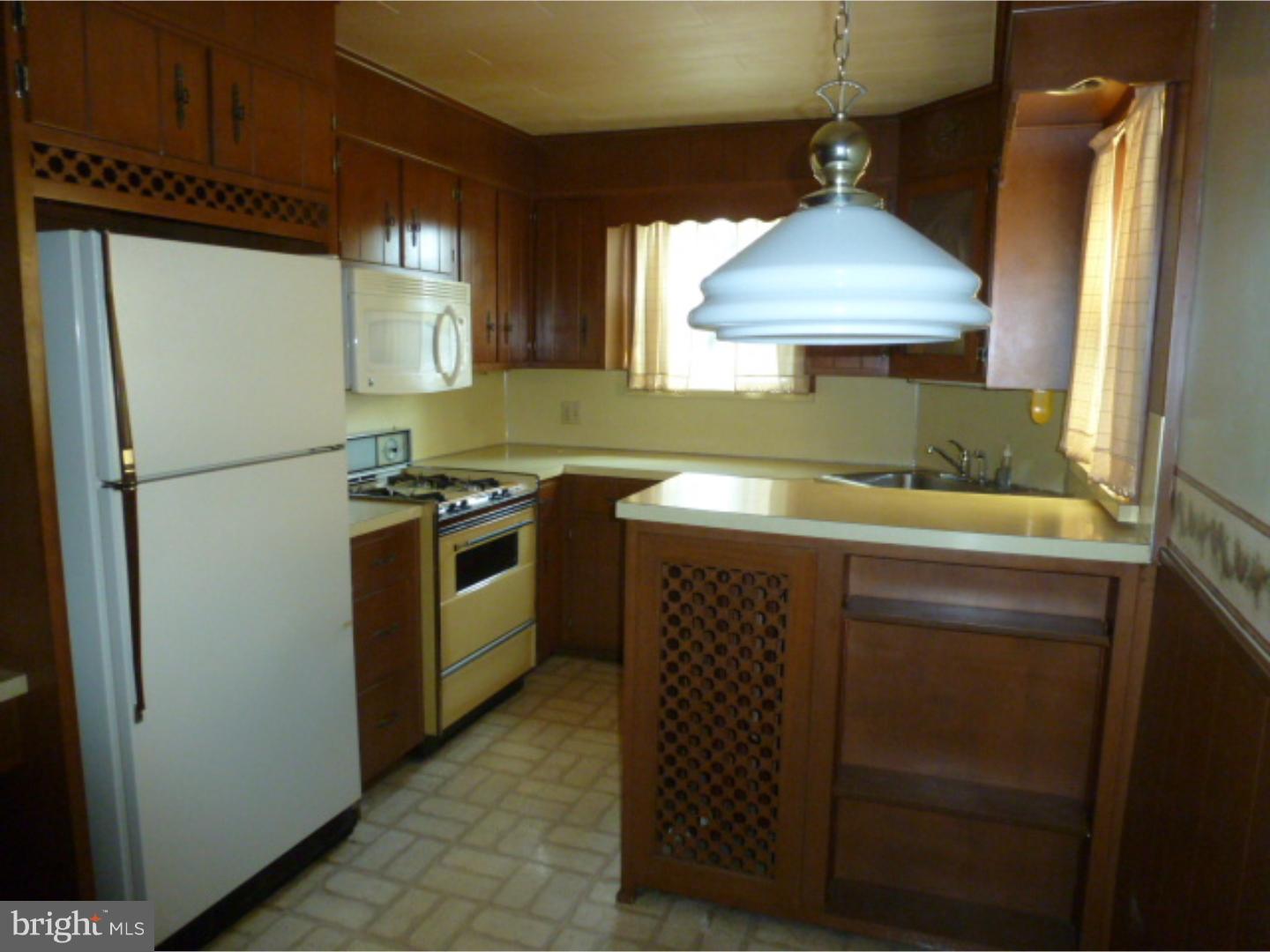 1526 Gregg Street Reading, PA 19607 - Photo 8 of 21 Kitchen