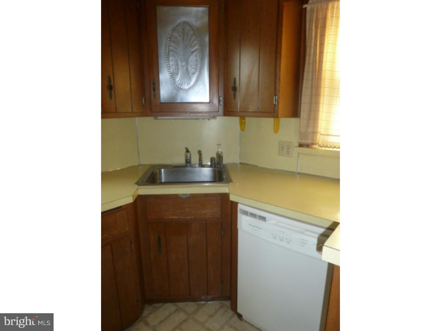1526 Gregg Street Reading, PA 19607 - Photo 9 of 21 Kitchen