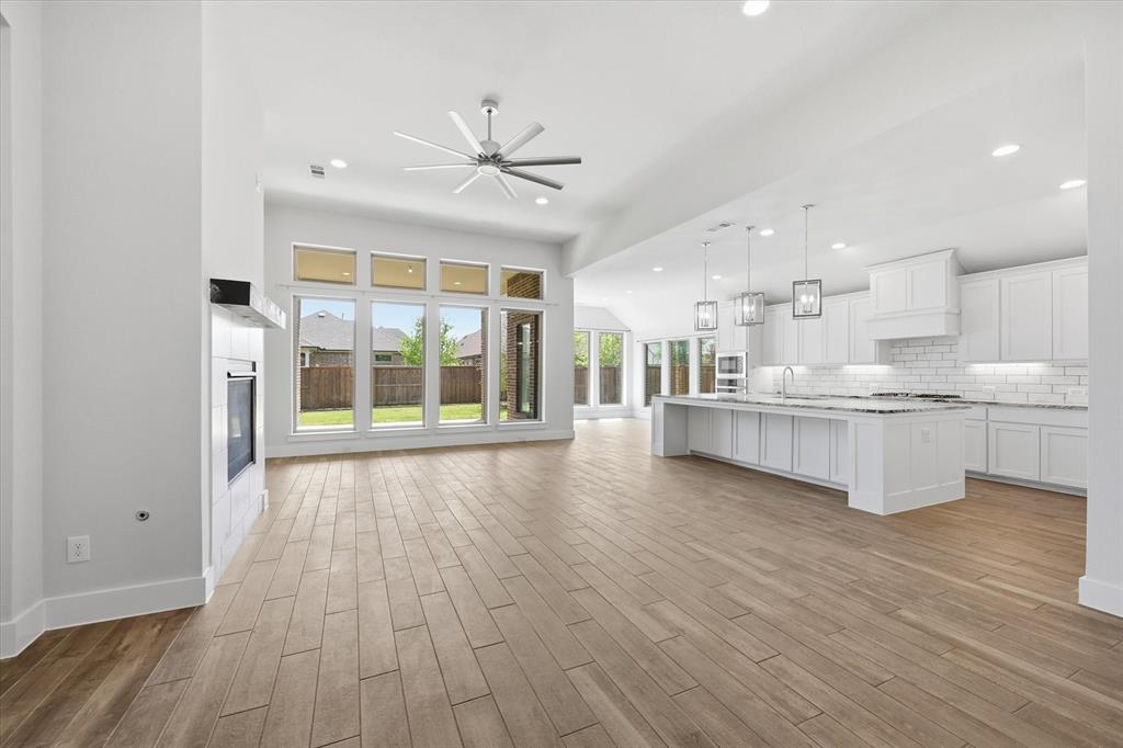 1617 Cygnet Court Van Alstyne, TX 75495 - Photo 7 of 39