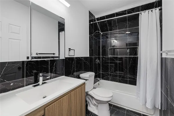 $2,500 | 30 Cypress Street, Unit 3, Providence, RI 02906