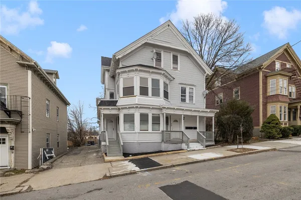 $2,500 | 30 Cypress Street, Unit 3, Providence, RI 02906