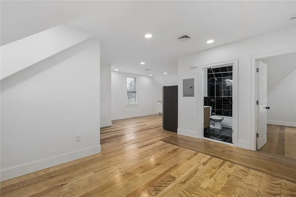 $2,500 | 30 Cypress Street, Unit 3, Providence, RI 02906