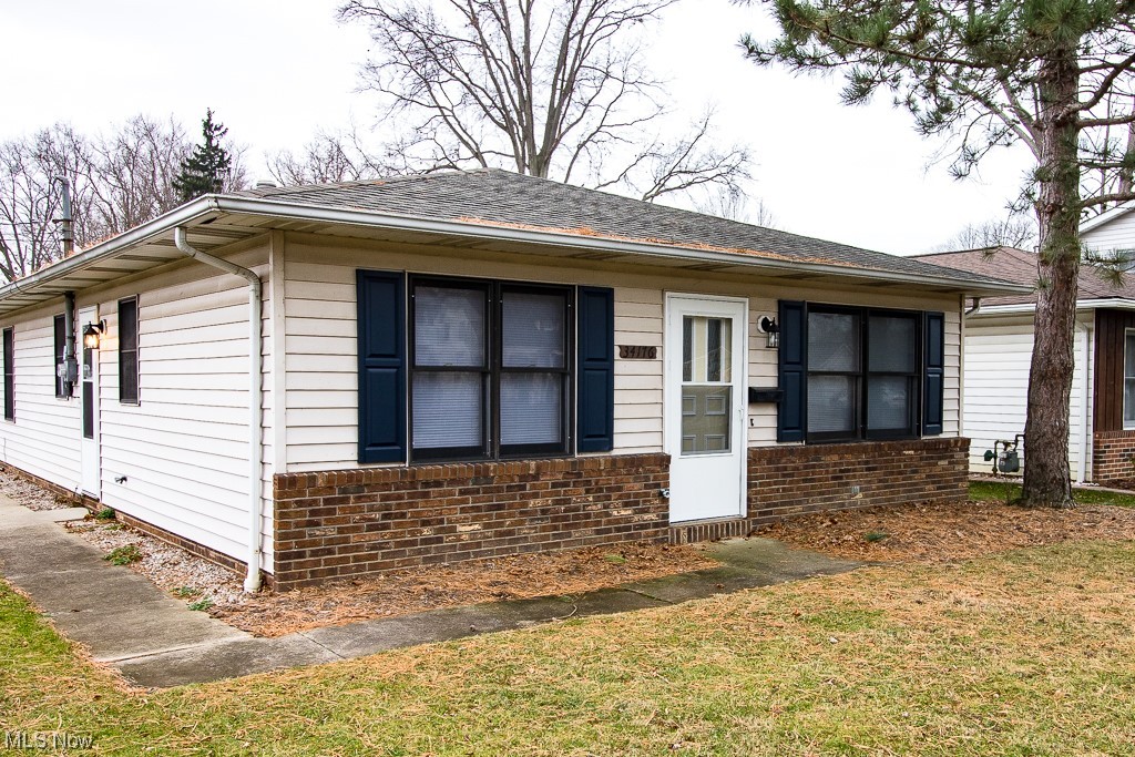 34176 Roberts Road Eastlake, OH 44095 - Photo 2 of 23