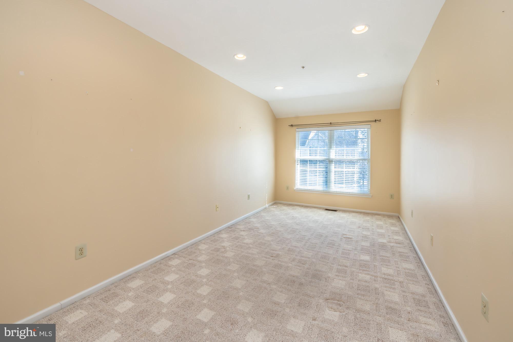 145 Madison Way Downingtown, PA 19335 - Photo 11 of 45 an empty room with a window