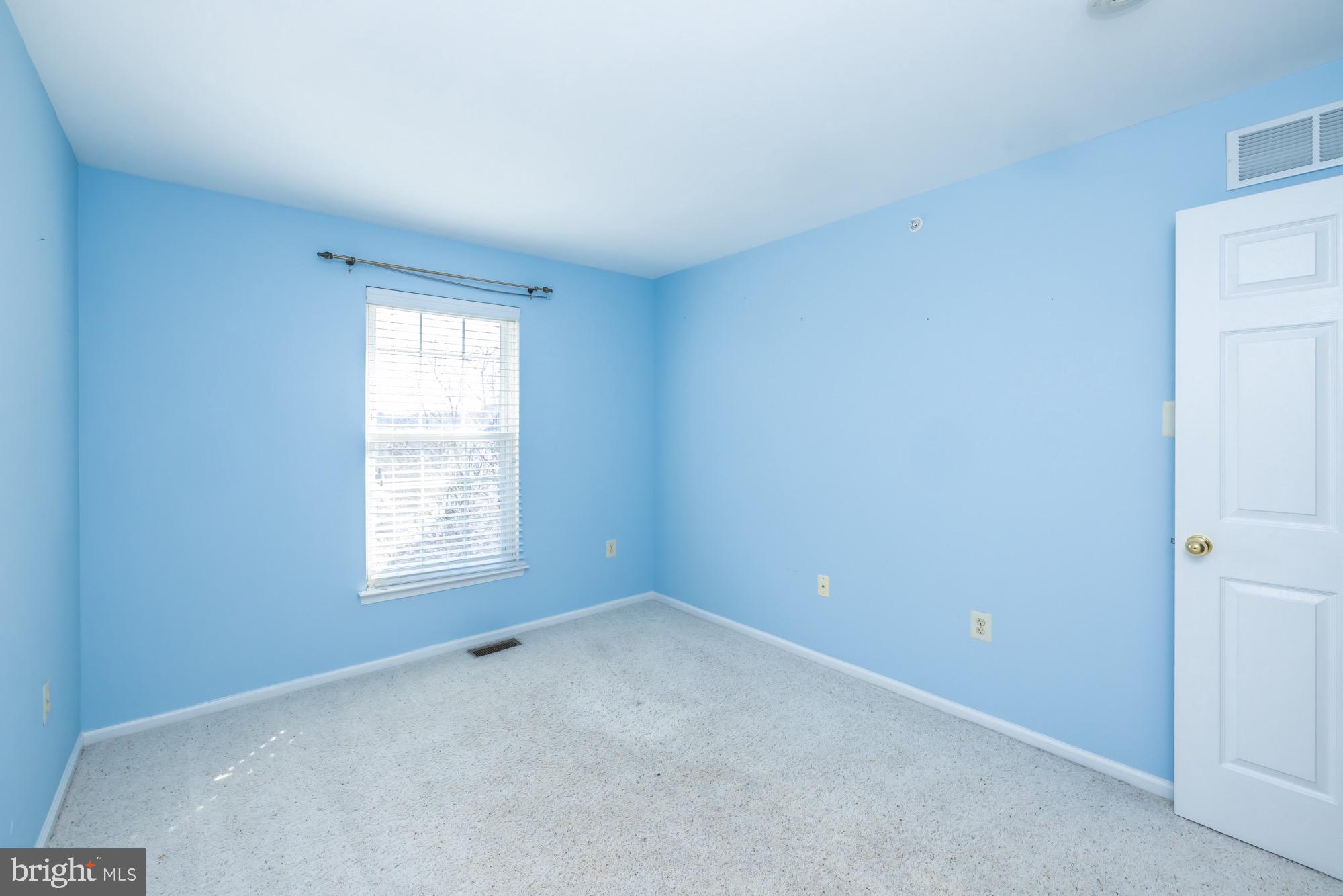 145 Madison Way Downingtown, PA 19335 - Photo 28 of 45 an empty room with a window