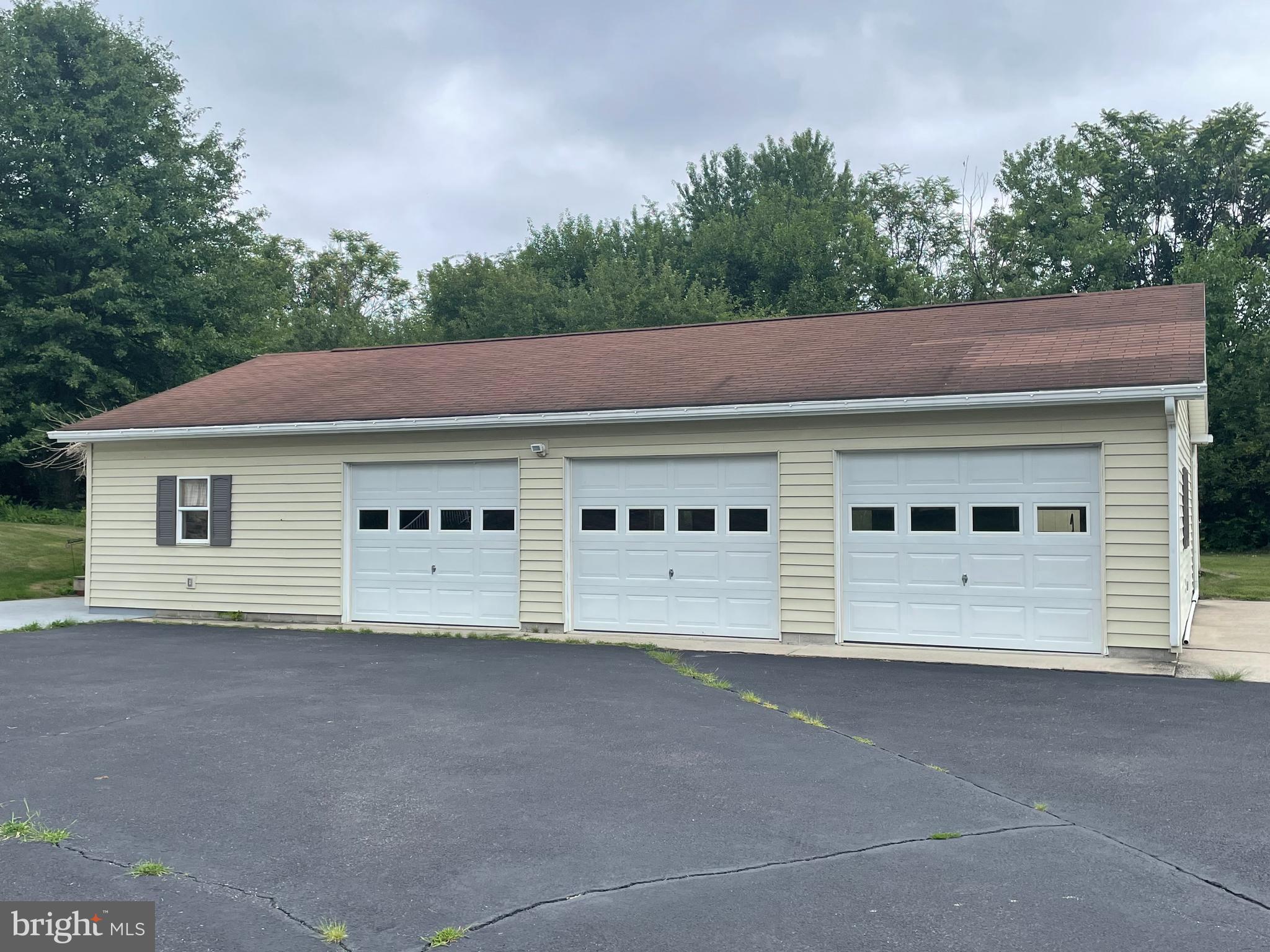 2424 Loop Road Chambersburg, PA 17202 - Photo 2 of 2 Gallery Image 2