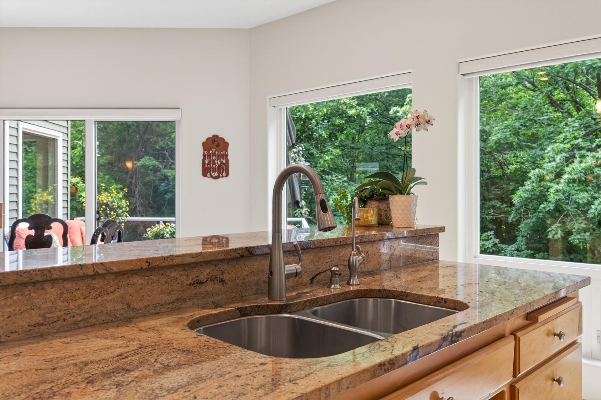 381 Del Rio Drive Chanhassen, MN 55317 - Photo 29 of 97