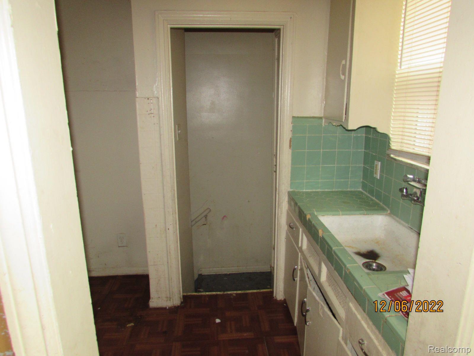 10817 Roxbury Street Detroit, MI 48224 - Photo 19 of 39 Gallery Image 19