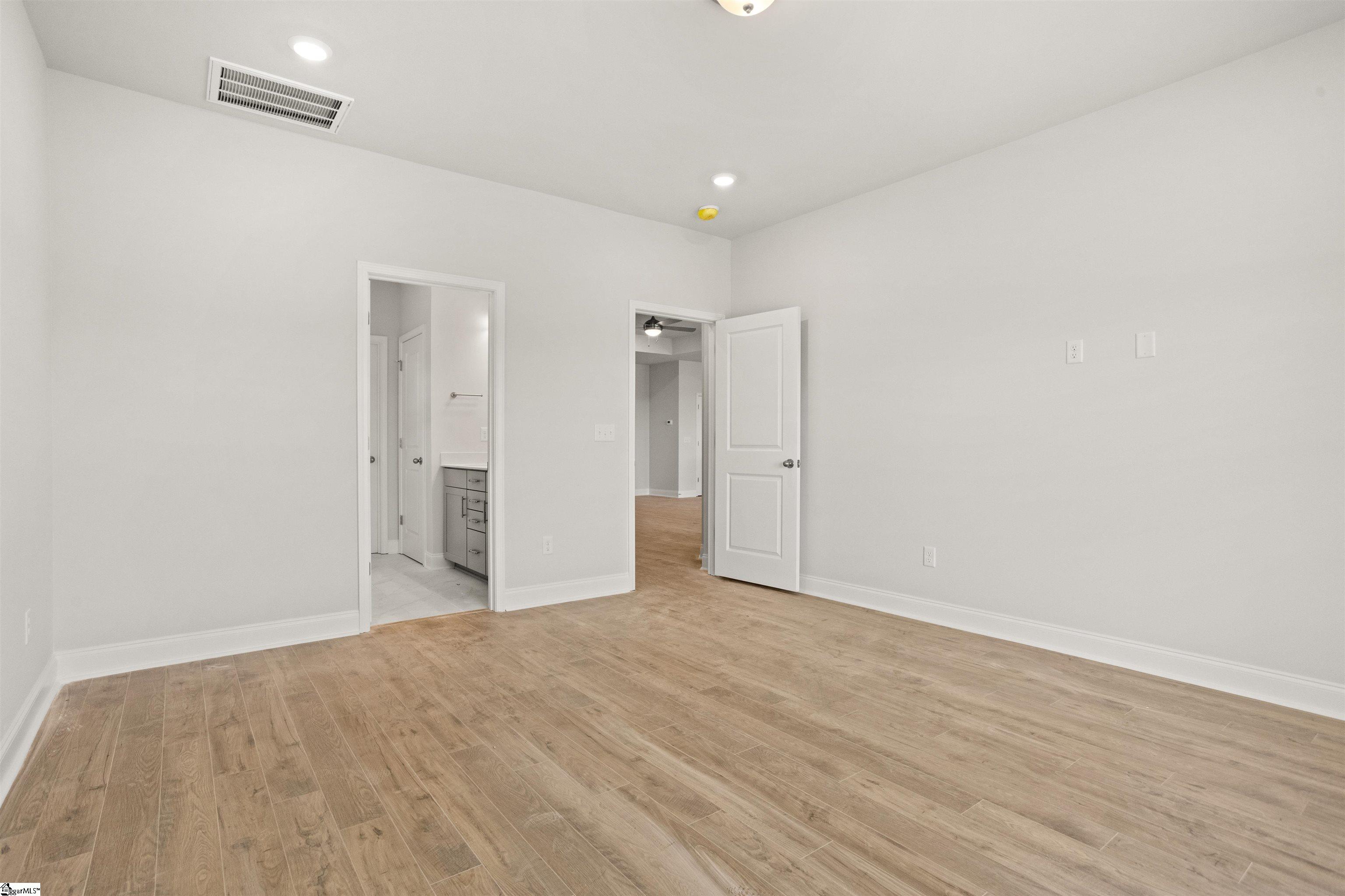 554 Hydrangea Street Seneca, SC 29678 - Photo 16 of 29
