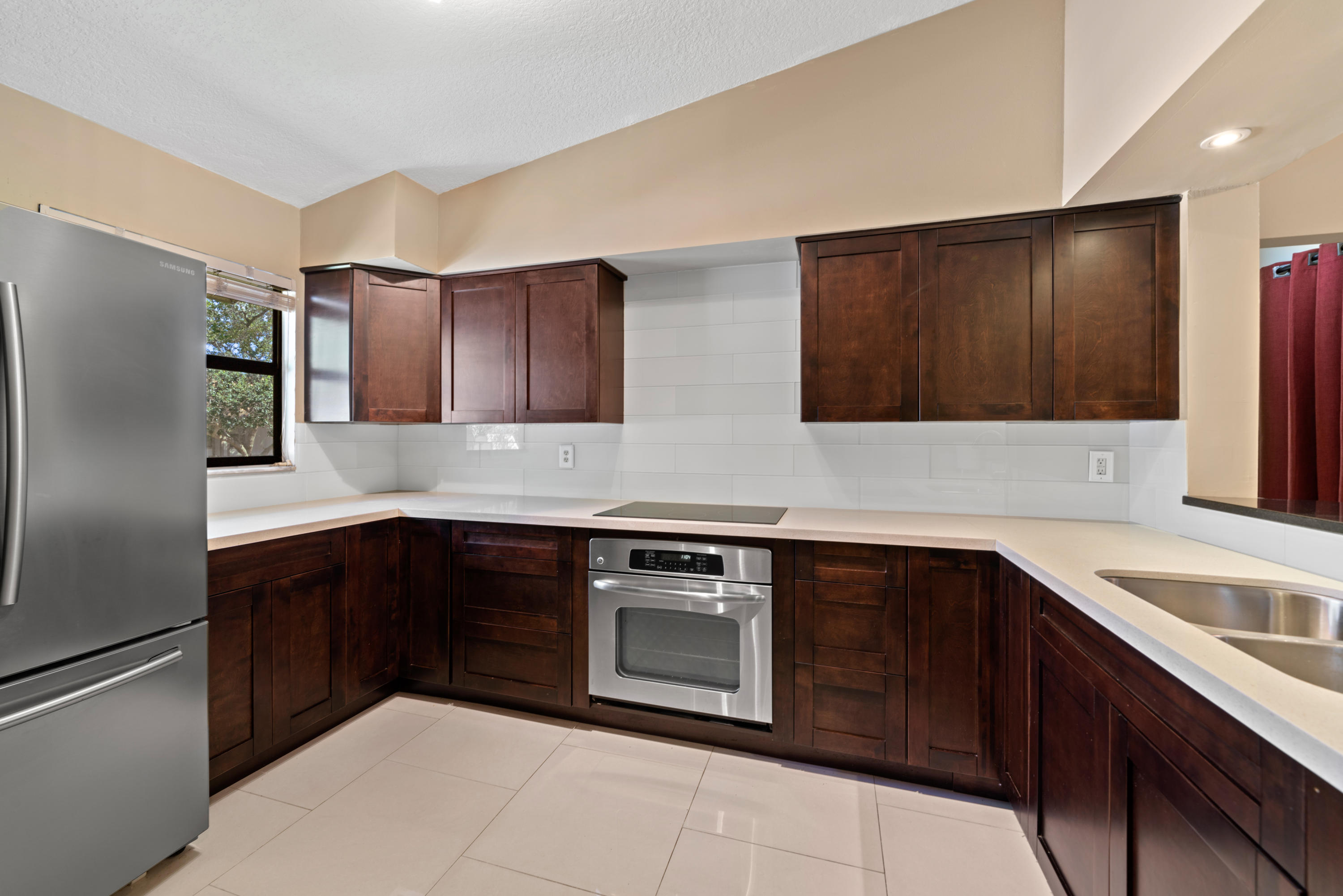 3129 Millwood Terrace, Unit 2340 Boca Raton, FL 33431 - Photo 5 of 29 Huge Kitchen