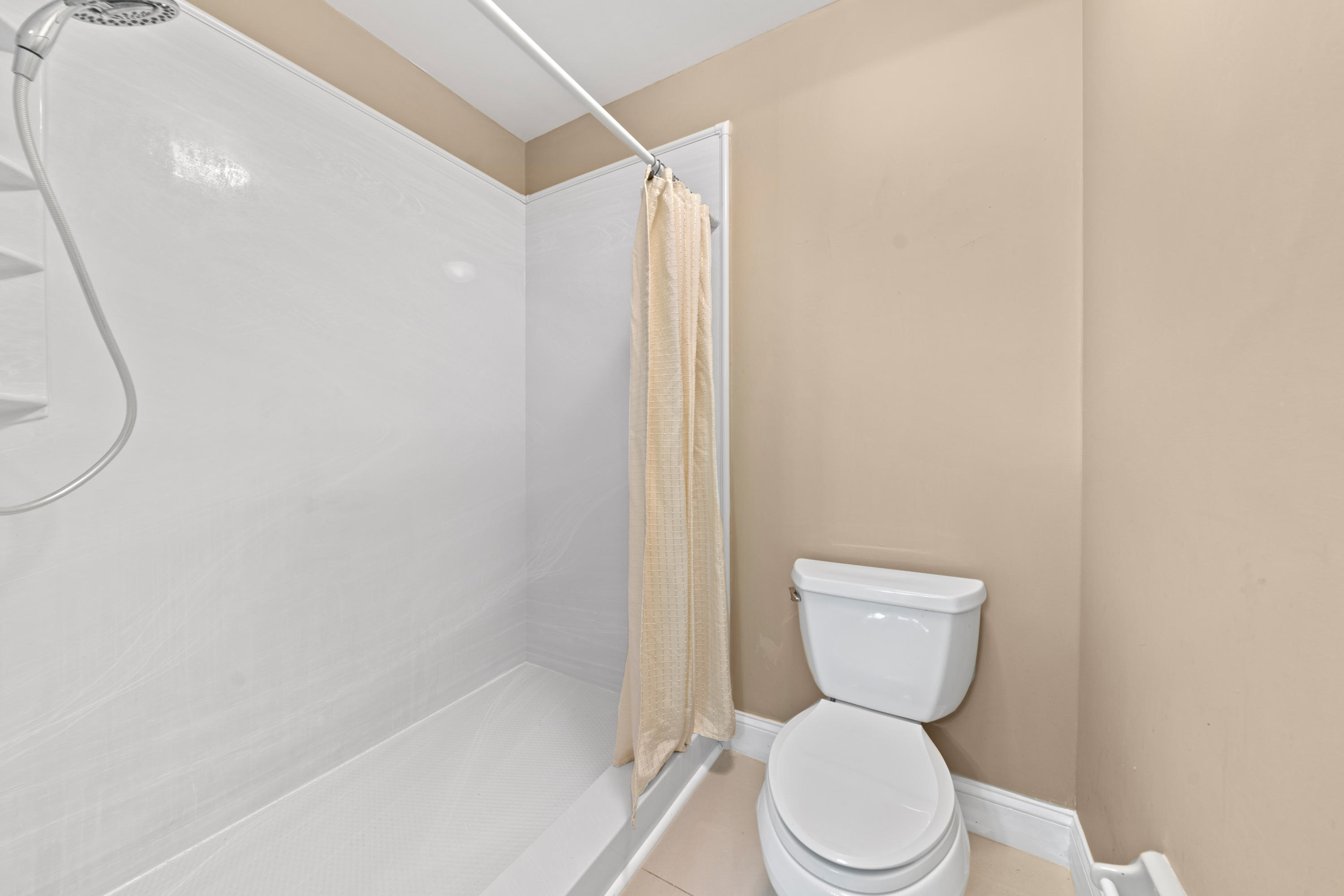 3129 Millwood Terrace, Unit 2340 Boca Raton, FL 33431 - Photo 9 of 29 Master Shower