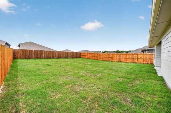 $1,900 | 3918 Applewood Trail, Princeton, TX 75407
