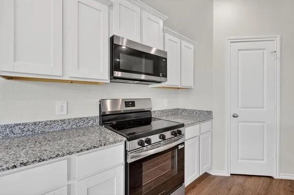 $1,900 | 3918 Applewood Trail, Princeton, TX 75407
