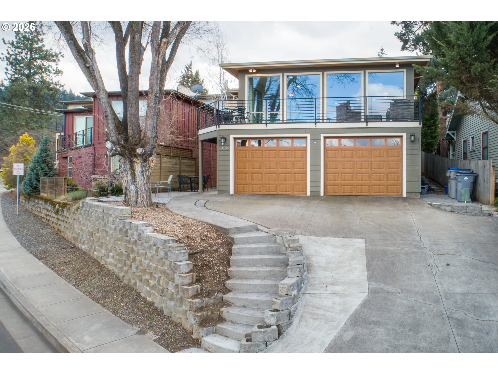 402 Bluff Road Hood River, OR 97031 - Photo 2 of 39 a view of a house with a backyard