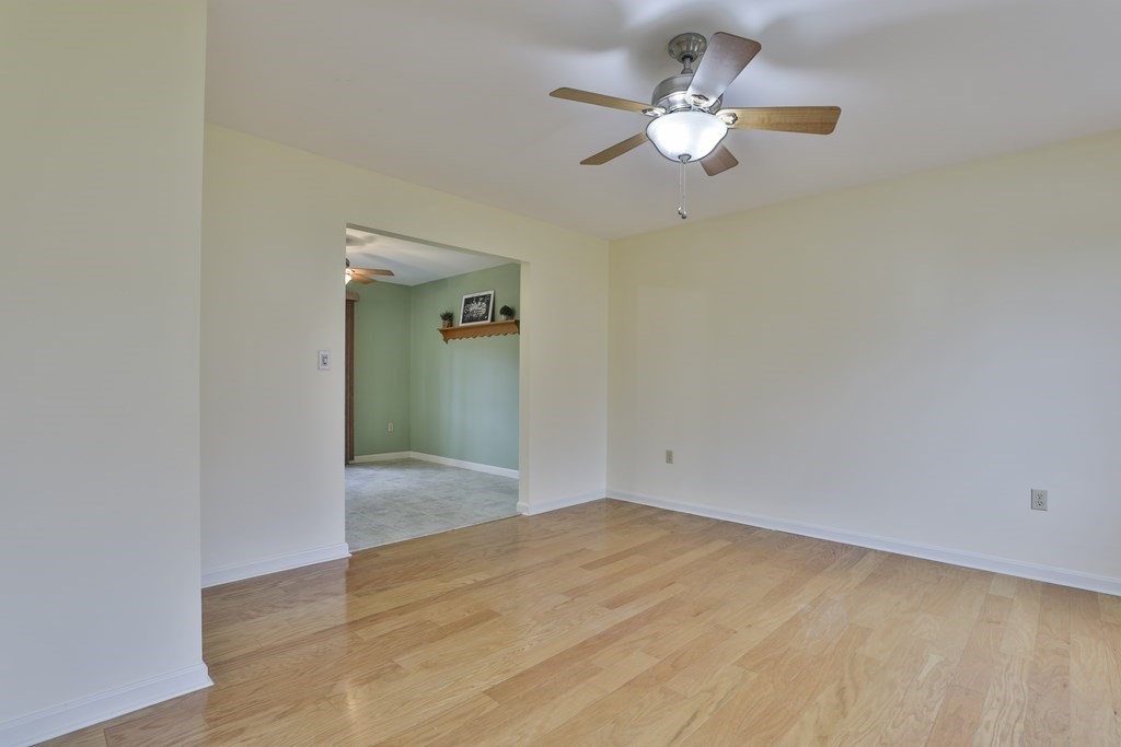 40 Mallard Point Road Merrimack, NH 03054 - Photo 16 of 40 a view of a big room with carpet