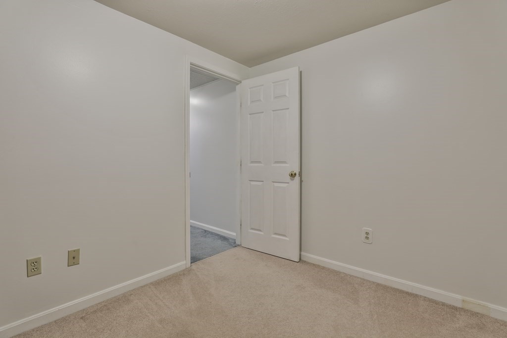 40 Mallard Point Road Merrimack, NH 03054 - Photo 35 of 40 a view of an empty room