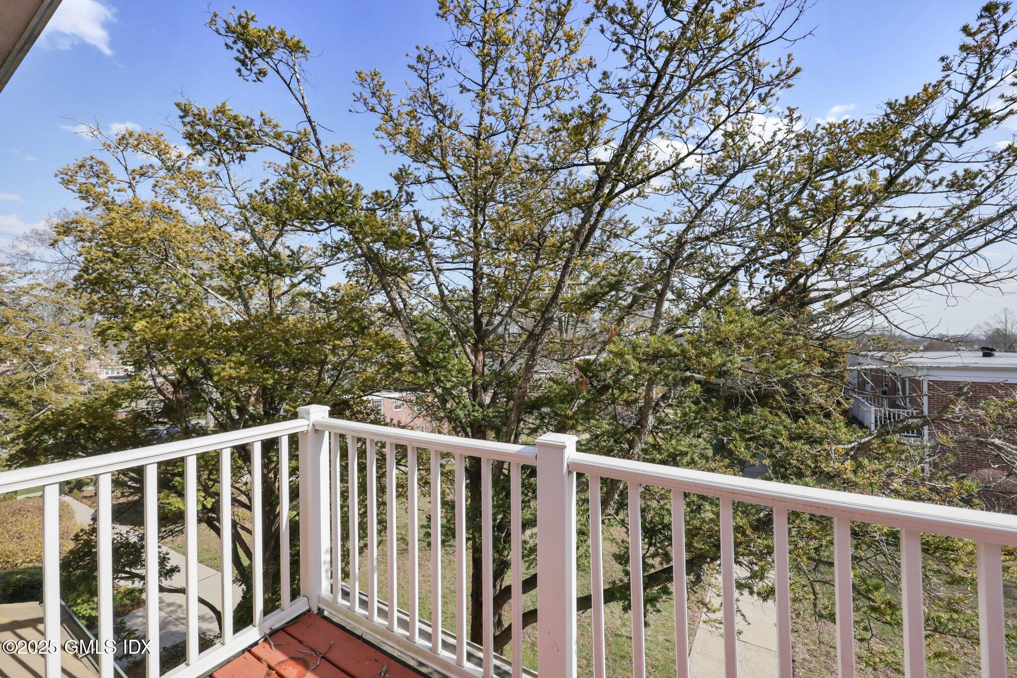 19 Putnam Park Greenwich, CT 06830 - Photo 22 of 24 21-web-or-mls-19-putnam-park