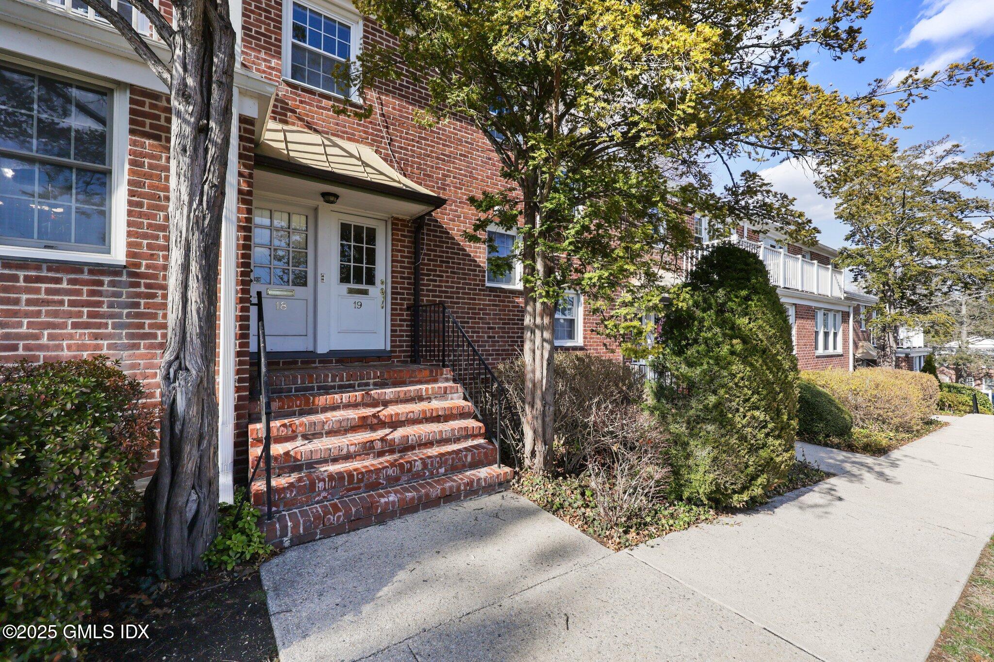 19 Putnam Park Greenwich, CT 06830 - Photo 23 of 24 22-web-or-mls-19-putnam-park