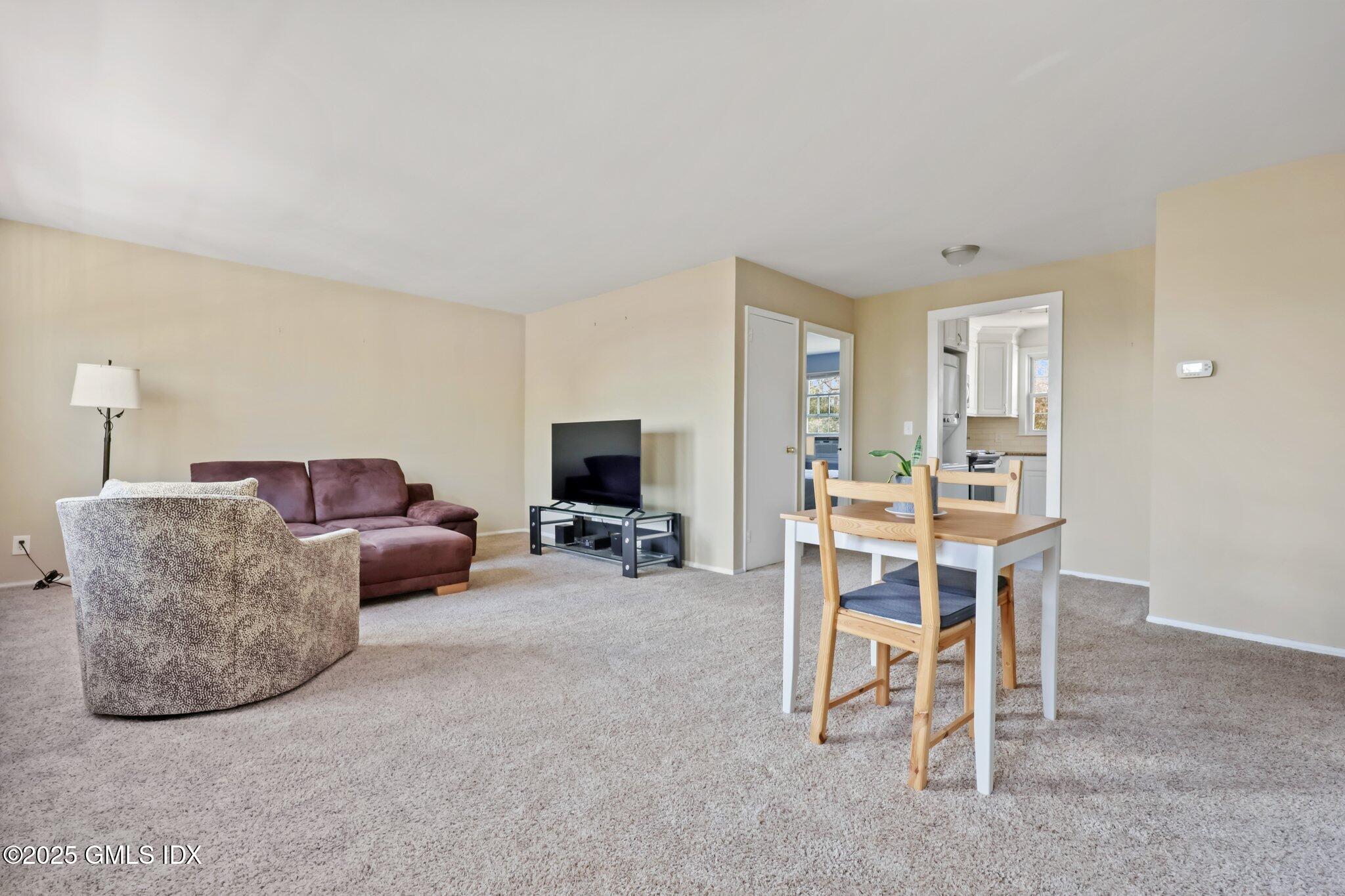 19 Putnam Park Greenwich, CT 06830 - Photo 7 of 24 6-web-or-mls-19-putnam-park