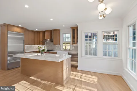 $1,999,999 | 5522 Lincoln Street, Bethesda, MD 20817