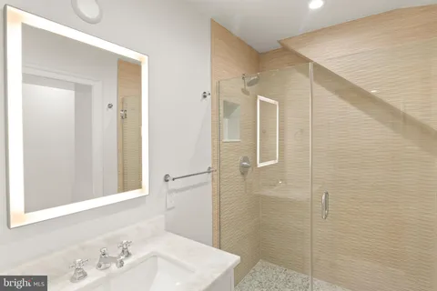 $1,999,999 | 5522 Lincoln Street, Bethesda, MD 20817