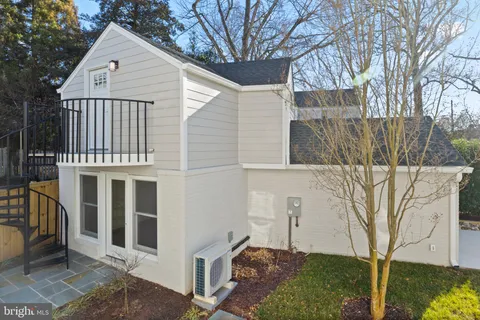 $1,999,999 | 5522 Lincoln Street, Bethesda, MD 20817