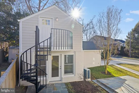 $1,999,999 | 5522 Lincoln Street, Bethesda, MD 20817