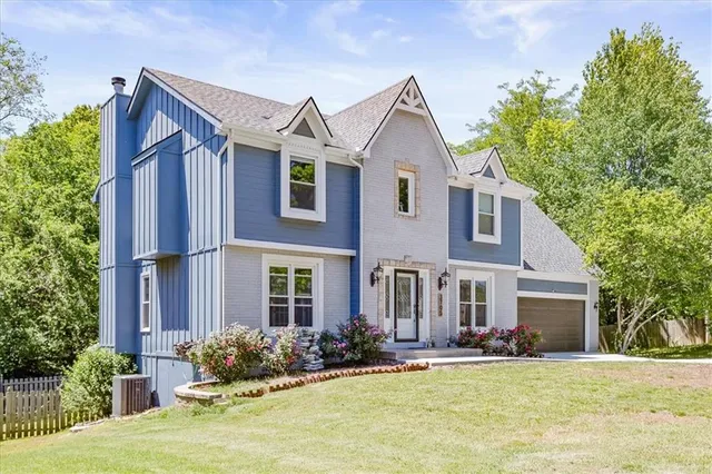 $475,000 | 3705 Southwest Kimstin Circle, Blue Springs, MO 64015