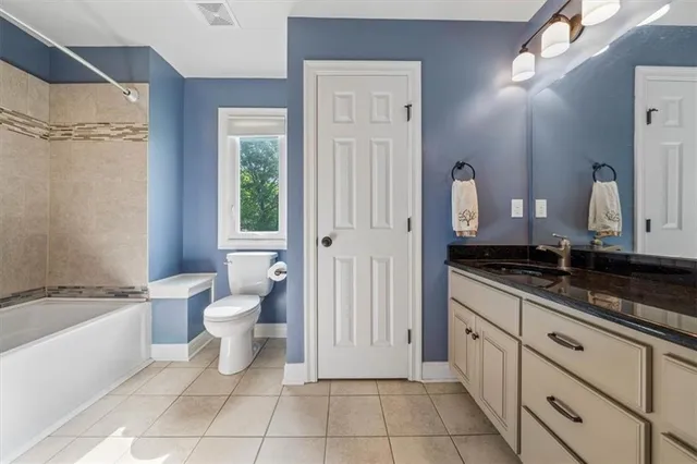 $475,000 | 3705 Southwest Kimstin Circle, Blue Springs, MO 64015