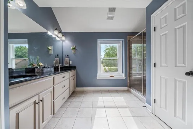 $475,000 | 3705 Southwest Kimstin Circle, Blue Springs, MO 64015