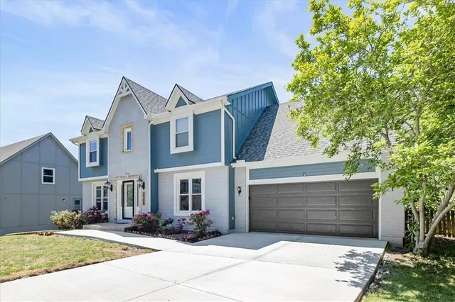 $475,000 | 3705 Southwest Kimstin Circle, Blue Springs, MO 64015