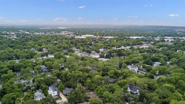 $2,050 | 1511 Alguno Road, Austin, TX 78757