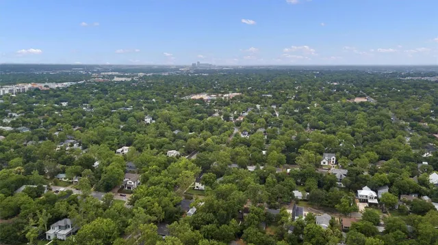 $2,050 | 1511 Alguno Road, Austin, TX 78757